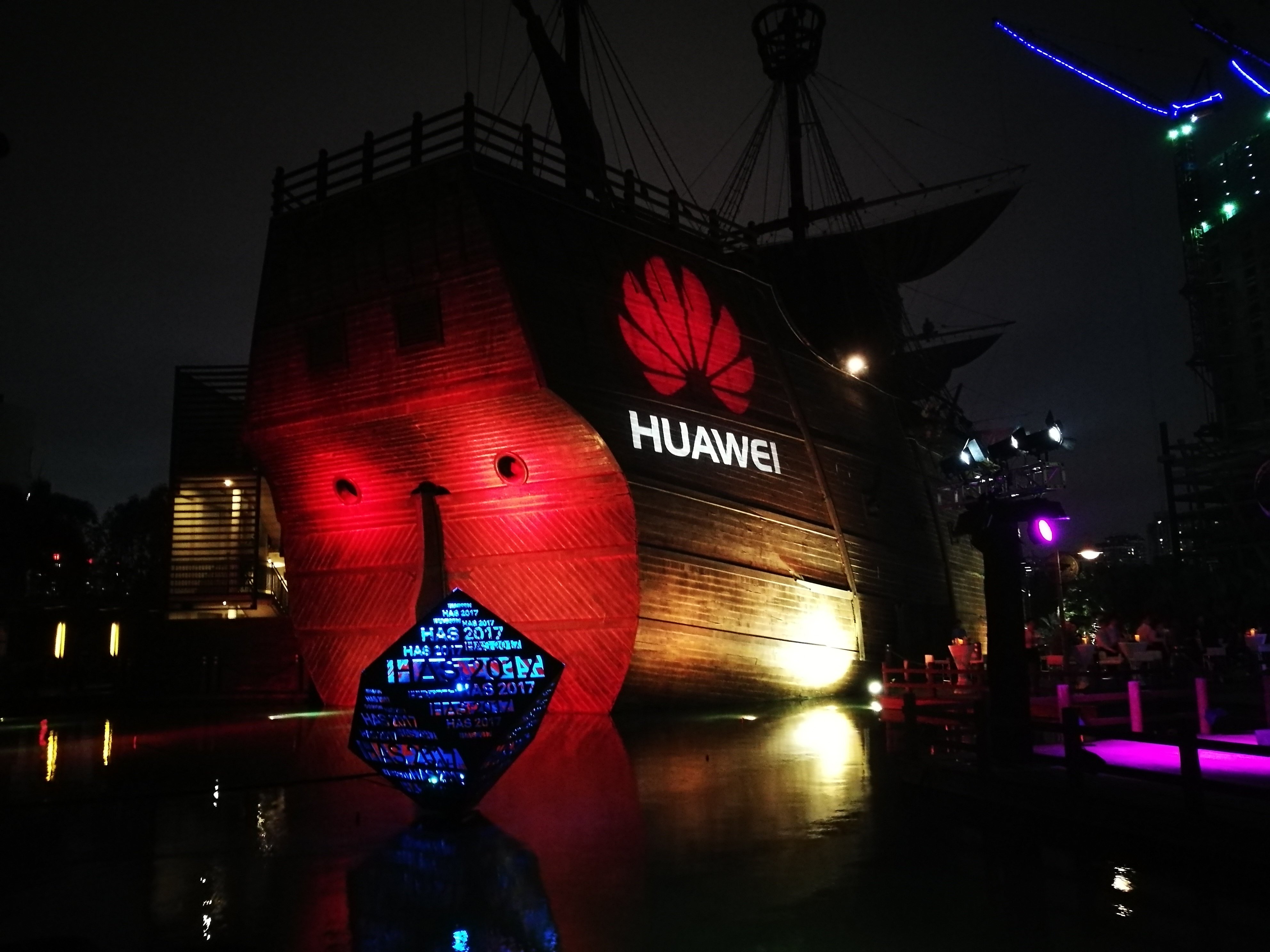 Huawei_Pirate_Ship.original.jpg